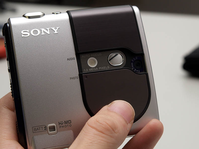 Sony_MZDH10_12.jpg