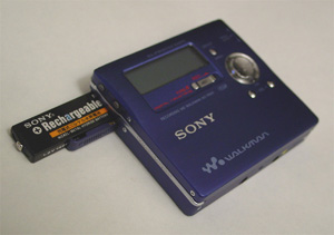 The Sony MZ-R909 